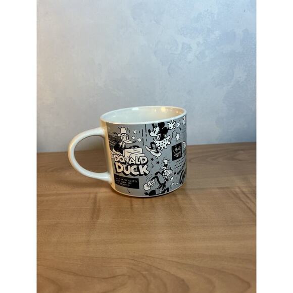 Disney 100 Years Of Wonder Coffee Tea Mug 100th Anniversary Mickey Minnie - Picture 3 of 9